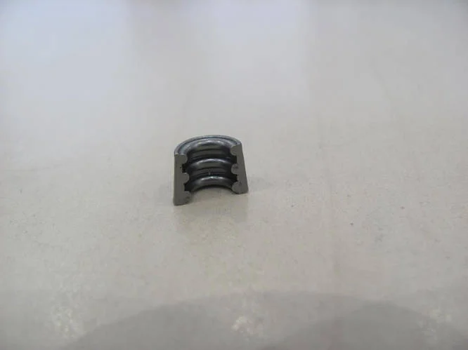 Сухар клапана 7mm 3 канавки